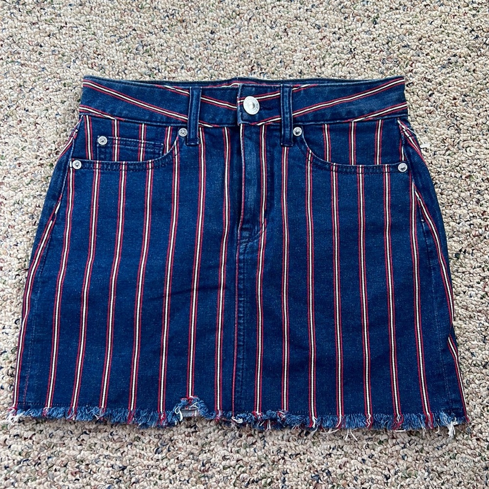 Women’s American Eagle Mini Skirt